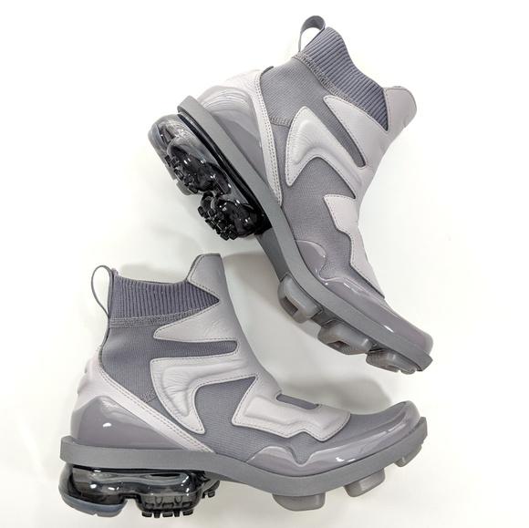 Nike Shoes - NEW Nike Vapormax Light II Atmosphere Grey